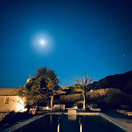 Stone Built Ferretti * Plintri