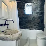 فيلة Stone Built Ferretti Plintri
