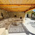 Stone Built Ferretti * Plintri