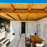 فيلة Stone Built Ferretti